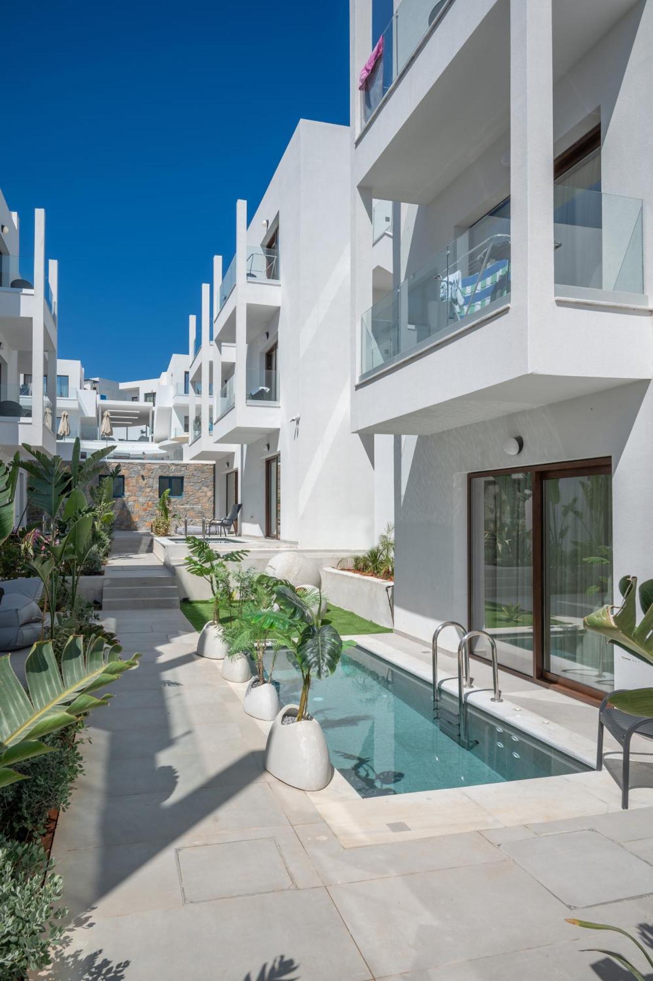 Mika Villas & Suites Khersónisos Eksteriør bilde