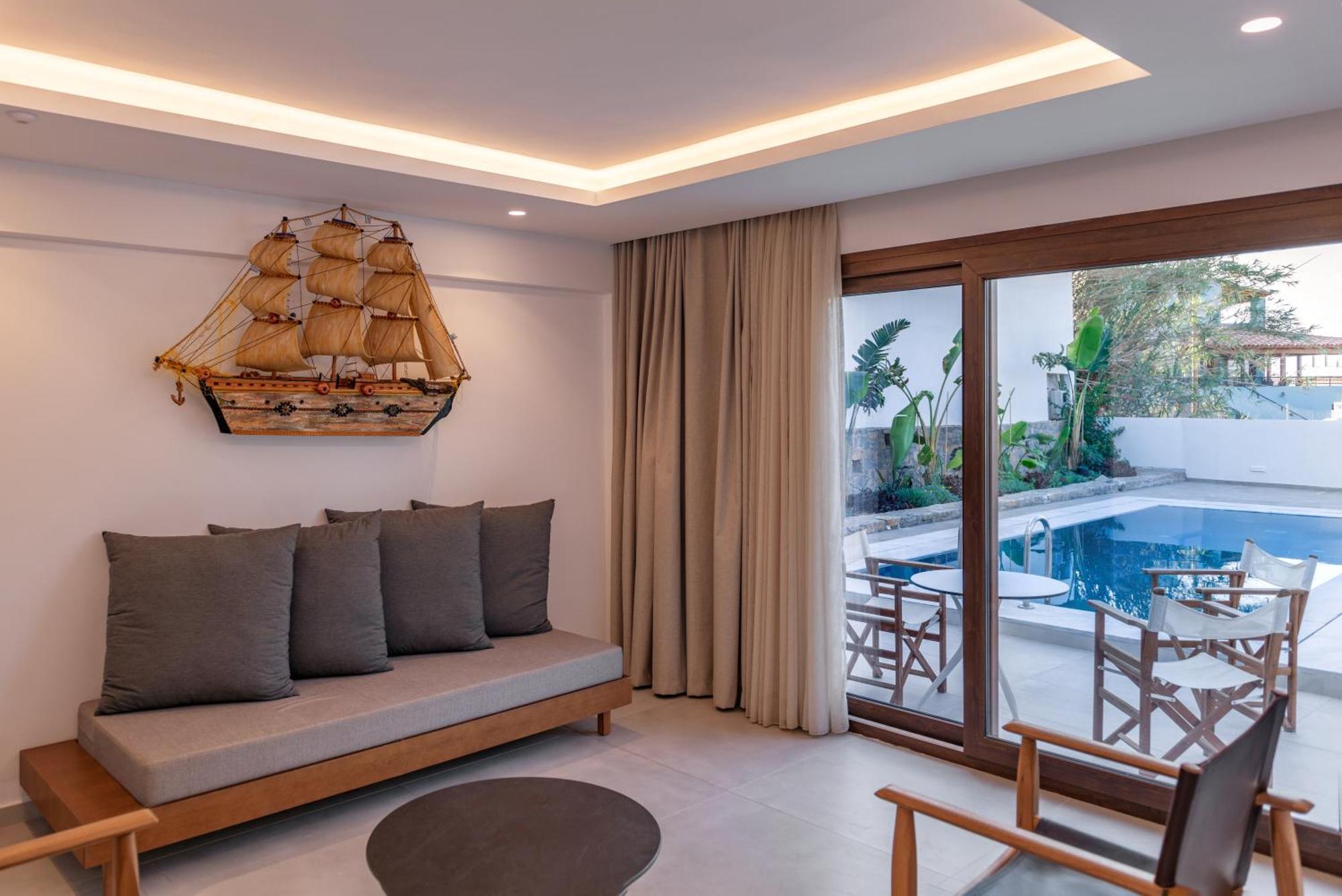 Mika Villas & Suites Khersónisos Rom bilde